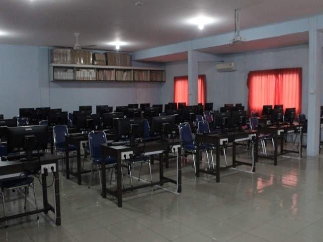 LAB KOMPUTER