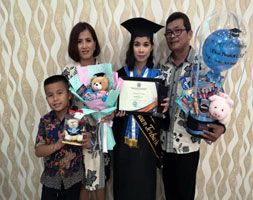 Eka Pratini, Lulusan Terbaik Wisuda STIE Pembangunan Tanjungpinang